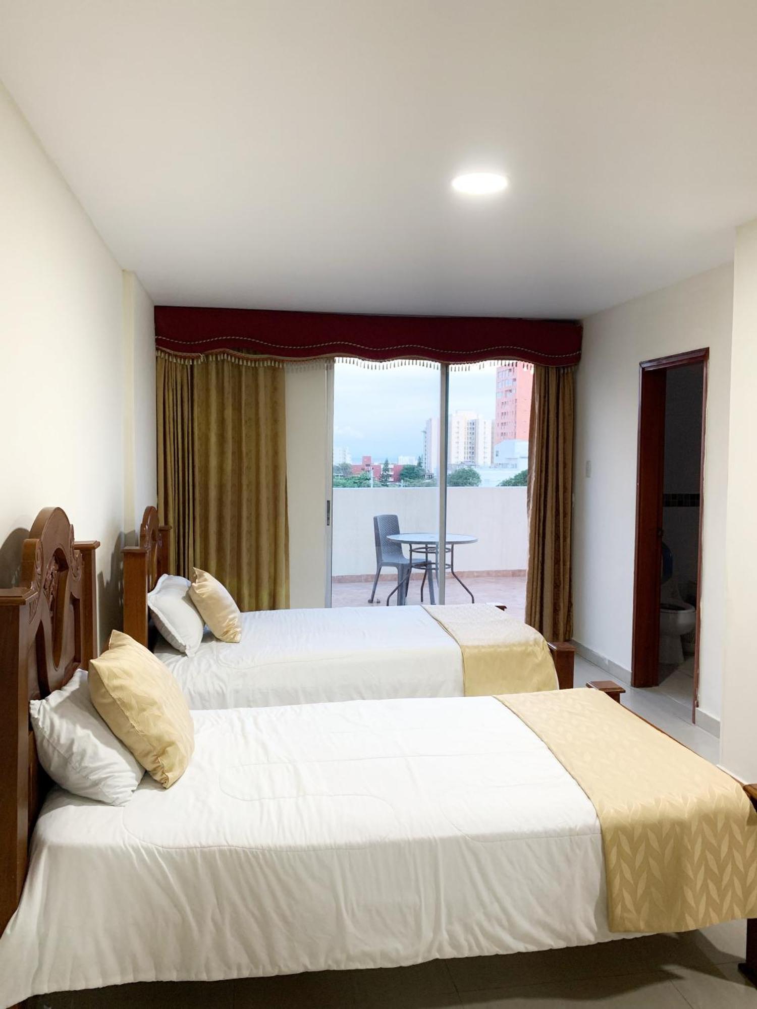 Hotel Continental Plaza Barranquilla Exterior photo